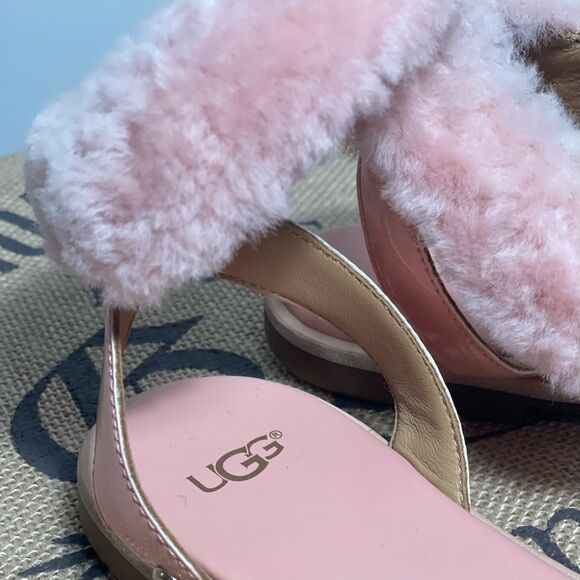 UGG Pink Fluff Springs Patent Ankle Strap fuzzy Faux Fur Open Toe Sandals Size 6 - Picture 4 of 9